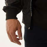 CHAQUETA MR BEISBOLERA IMPERMEABLE BLANCA CON NEGRO
